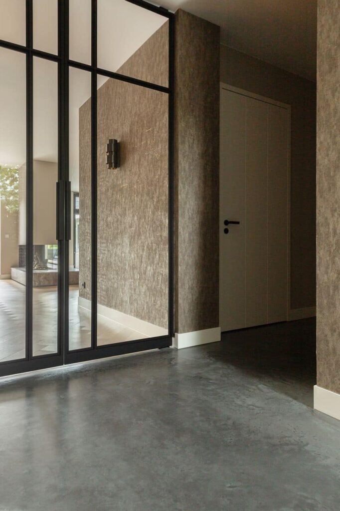 betonvloer reinigen, Gevlinderde woonbeton vloer