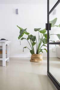 PU gietvloer van Willem Designvloeren in een beige kleur in Zeist.