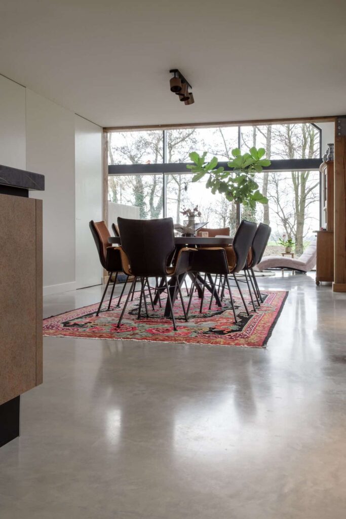 gevlinderde betonvloer in Lewedorp 6